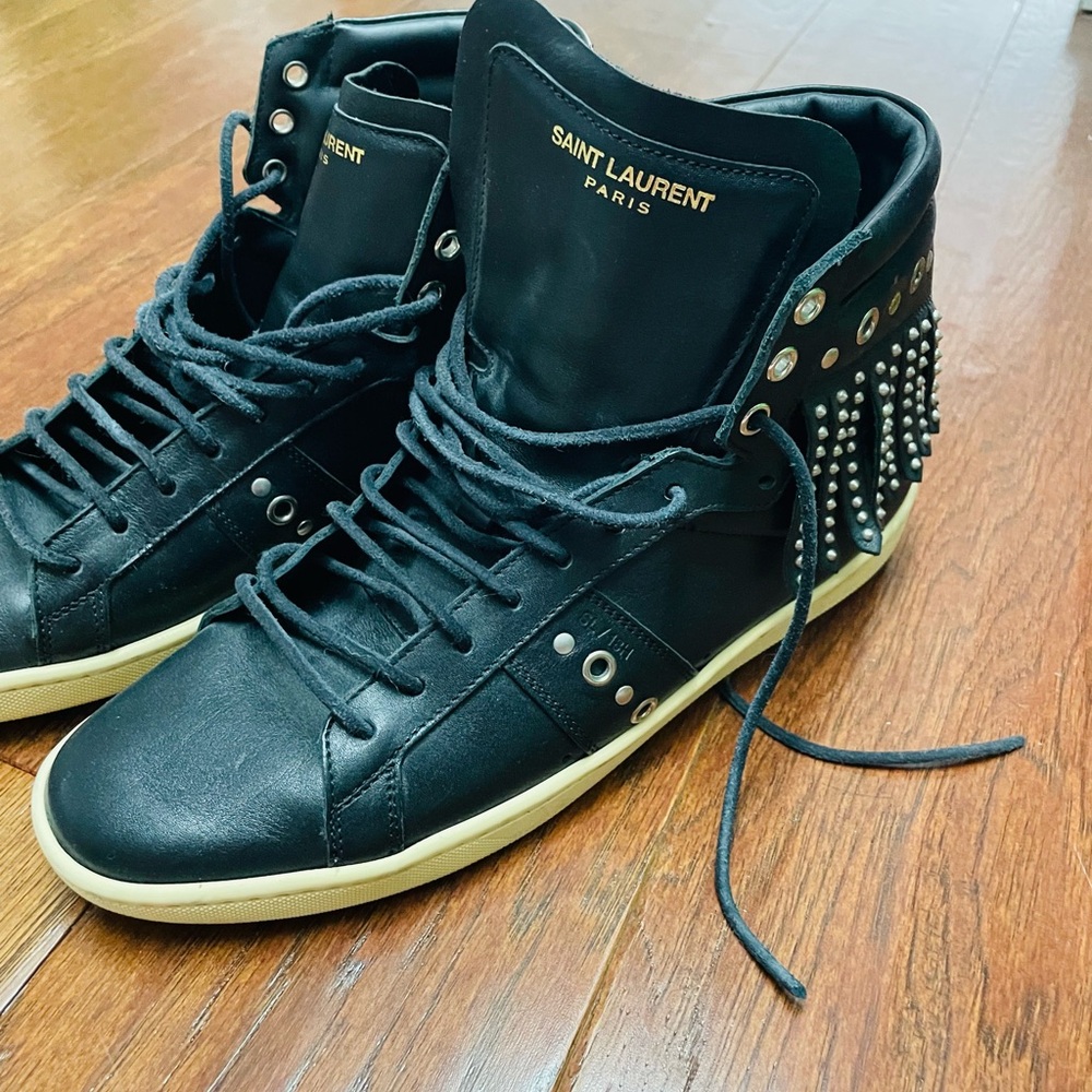 Like new,worn once